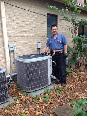 Mike Kwan, Owner and Master Technician, has been serving Houston for 30+ years.