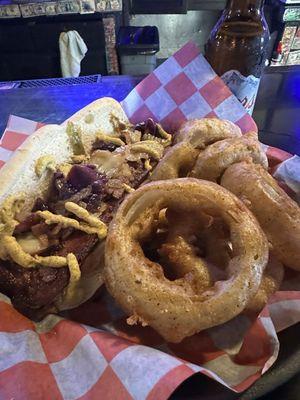 Polish sausage sandwich was average, but the onion rings were excellent.