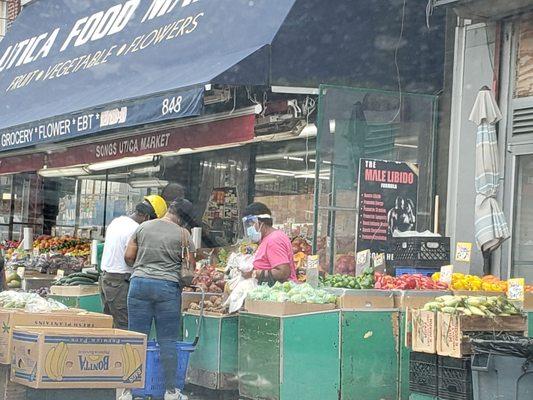 Utica Fruit Market