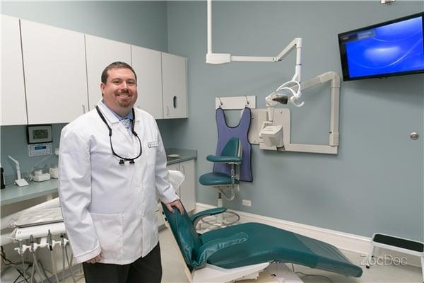 Dr. Lance Law graduated dental school from Southern Illinois University.