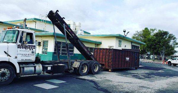 Narbonne High School

40 yard dumpster delivery