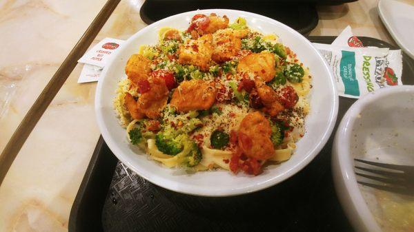 Ultimate Fettucinne with chicken bacon bits and,broccoli