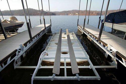 Econo Lift | Boat Lift