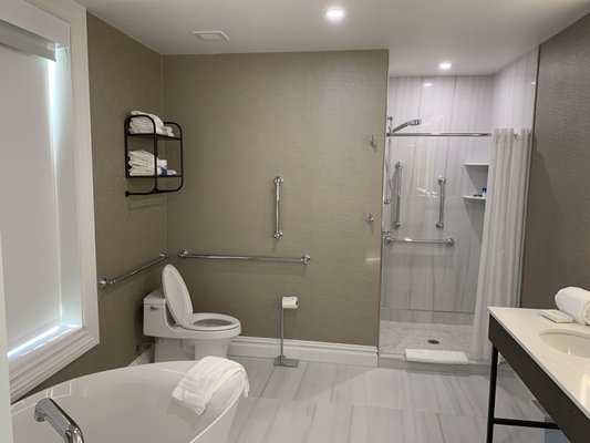 Bridal Suite - En-suite Bathroom