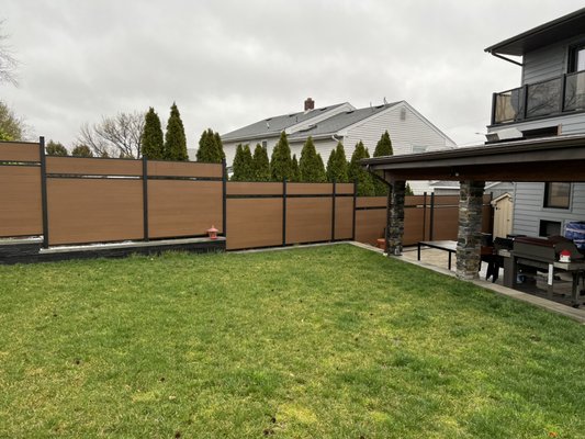 Modern Fence Aluminum with composite boards