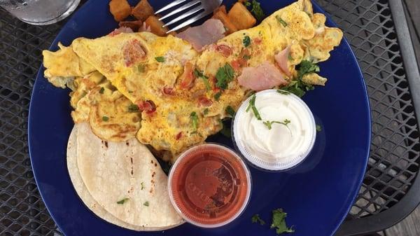 Sunday brunch! Got the Huevos Benicio and substituted flour tortillas for corn! Delicious!