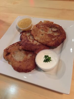 Potato pancakes with sour cream and applesauce! Yum!