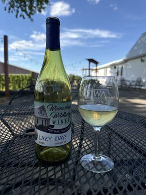 Lazy Days Itasca white wine