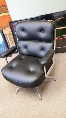 " Time Life Replica  upholstered leather chair " Thank for the great craftsmenship guys , Your the best!!!