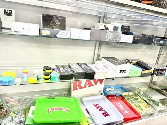 Vapes, e-vapes, modes , coils , trays , concentrates accessories