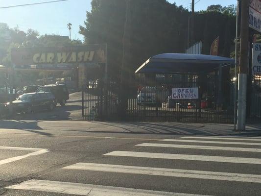 Entrance to Mission Hand CarWash