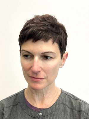 women's pixie