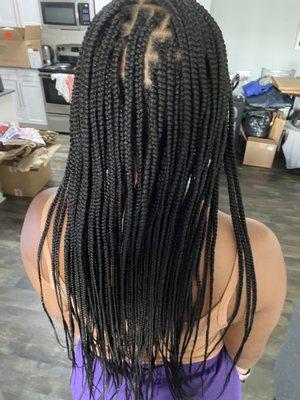 Medium knotless braids