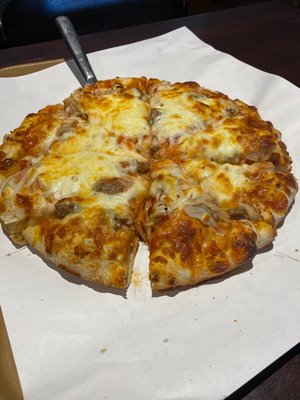 12" Pan Pizza - sausage and onion