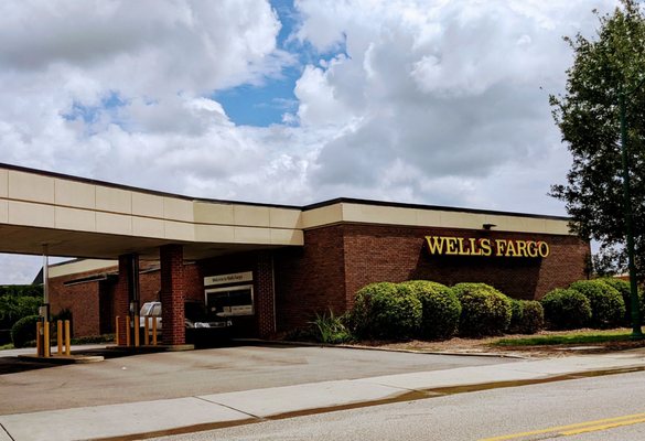 Wells Fargo Advisors