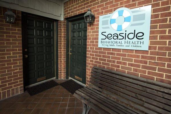 Front door of Seaside Behavioral Health