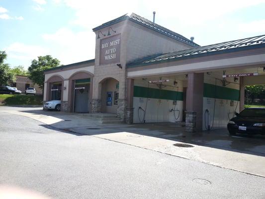 Two bays for automatic wash and two for manual wash.