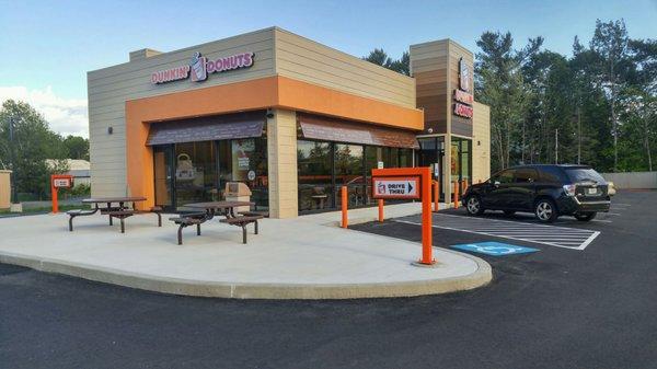 Dunkin Donuts located at 848 Kennedy Memorial Dr in Oakland, Maine