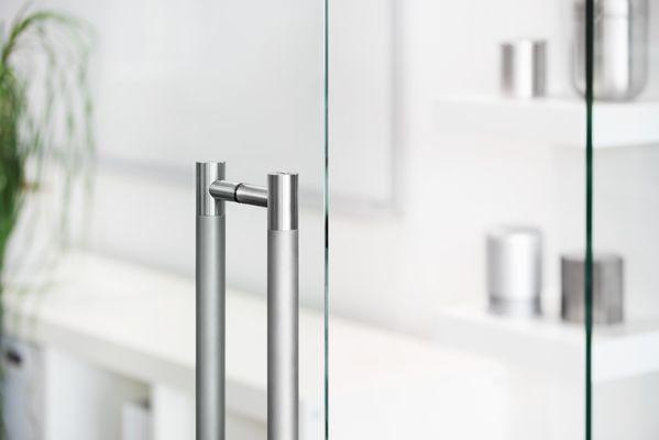 Kor Ladder Pull by Krownlab -- Glass Mount in Brushed Stainless.