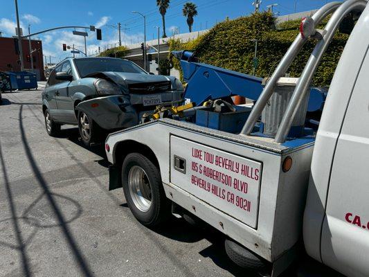 Luxe Tow Beverly Hills