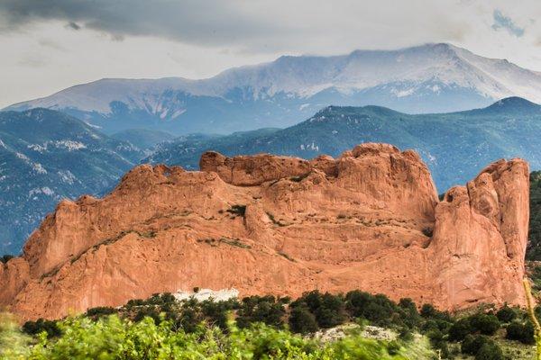 Garden of the Gods. Kissing Camels