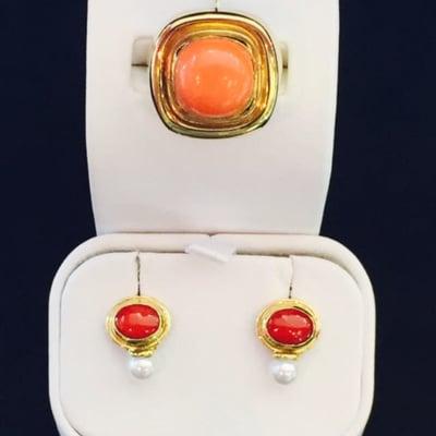 Nice coral and pearl set in 18 k gold from Steve Mazza!!