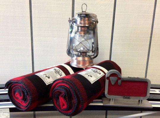 Woolrich blankets and emergency LED lanterns.