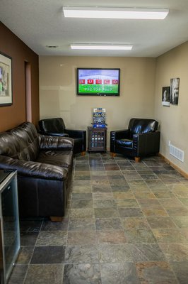 Enjoy our lobby while you wait for your vehicle!