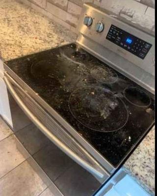 Stove top befor cleaning