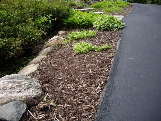 Fresh mulch installed in Troy home