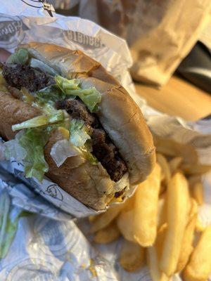 Good burger with really tasty fries.