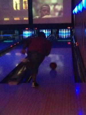 Babe bowling