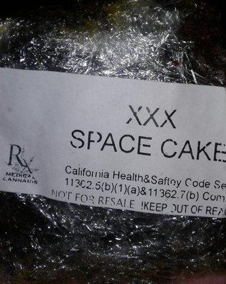 XXX SPACE CAKE EDIBLE