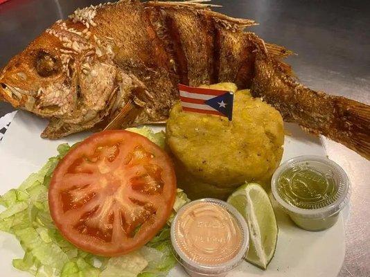 Mofongo con Pescado Frito / Mofongo with Fried Fish