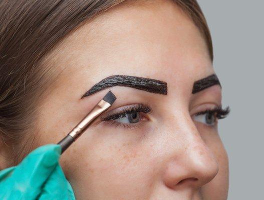 Brow henna to enhance and darken your brows naturally.