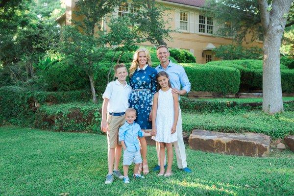 Dr. Chad Drennan with his wife, Kristi and children, Dain, Addison, and Kellan.