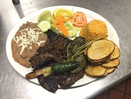 Carne asada con papas