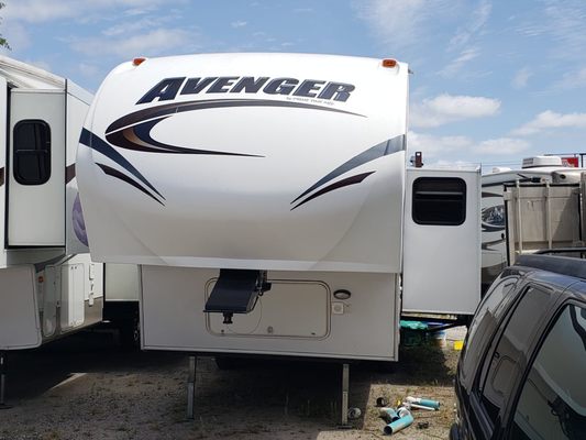 2014 AVENGER FIFTH WHEEL