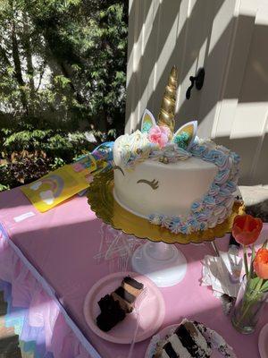 Unicorn themed birthday cake!