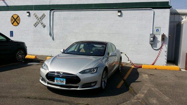 A Friend making use of the EV Charging station while we had lunch.