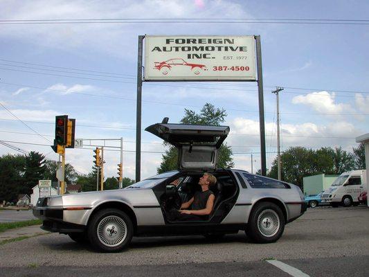 DeLorean outside the shop