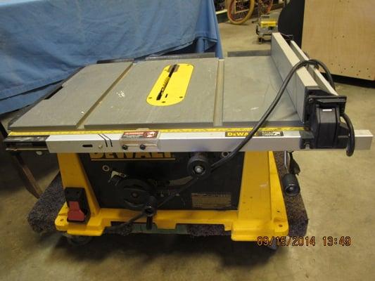 De Walt table saw, great condition!