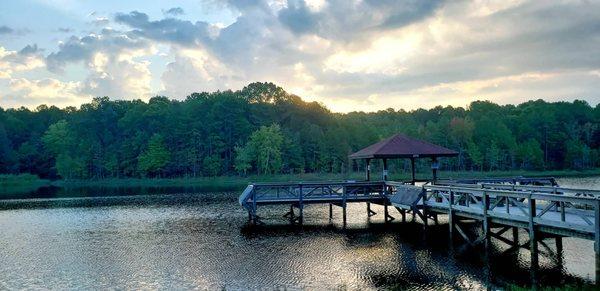 Good Shepherd residents can fish or just take a stroll to the pier at our Fisher's Lake.