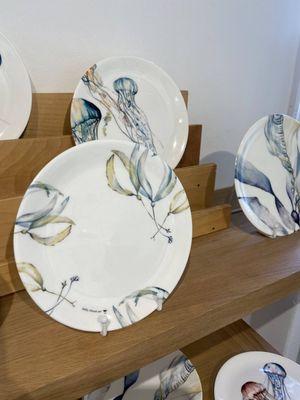 Beautiful plateware.