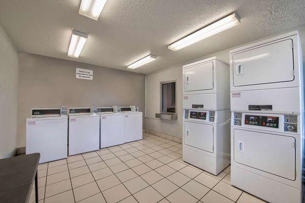 Motel Pascagoula MS Laundry