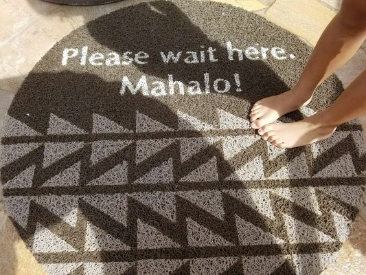 Such polite mats!