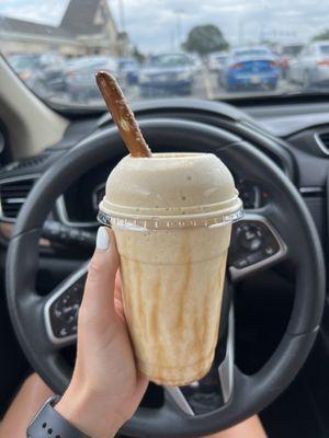 Salted caramel pretzel shake