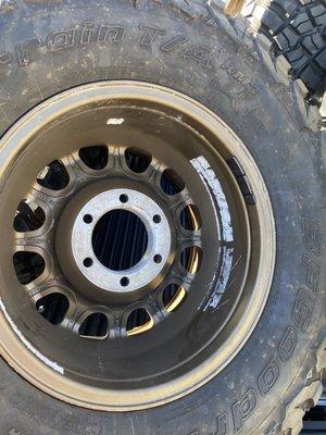 Firestone balance (white residue) vs Rebel Off Road (black weights)