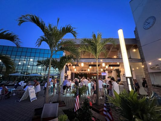 Outdoor Bar & Happy Hour