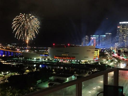 Downtown Miami. Follow on instagram @MiamiLuxTour for Miami tips!